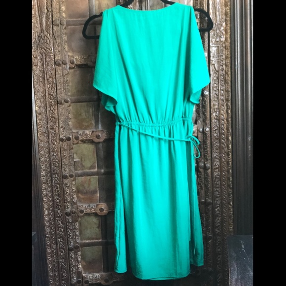 Gorgeous Emerald Green Dress! Like New.😍 - Picture 6 of 11